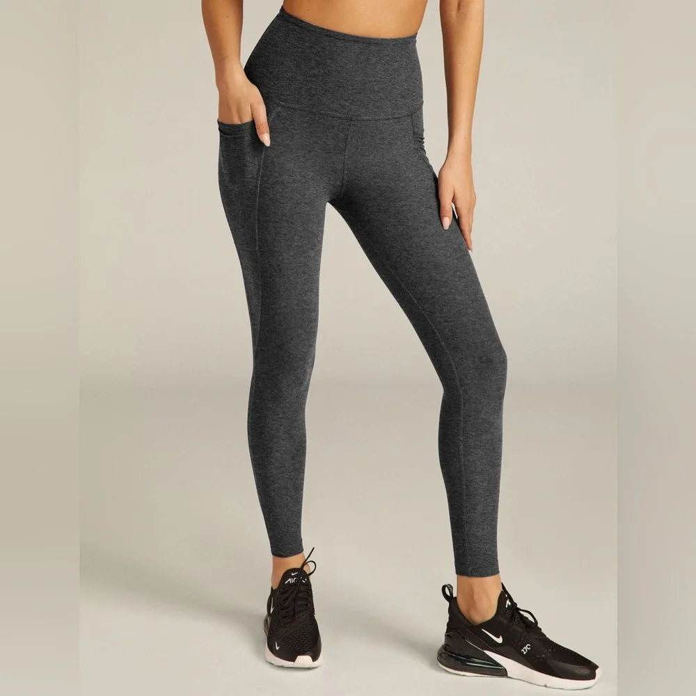 Beyond Yoga Out Of Pocket High-Waisted Gray Leggings - Picture 1 of 3